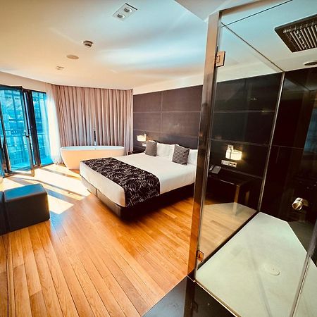 Hotel Inffinit Vigo Exteriör bild