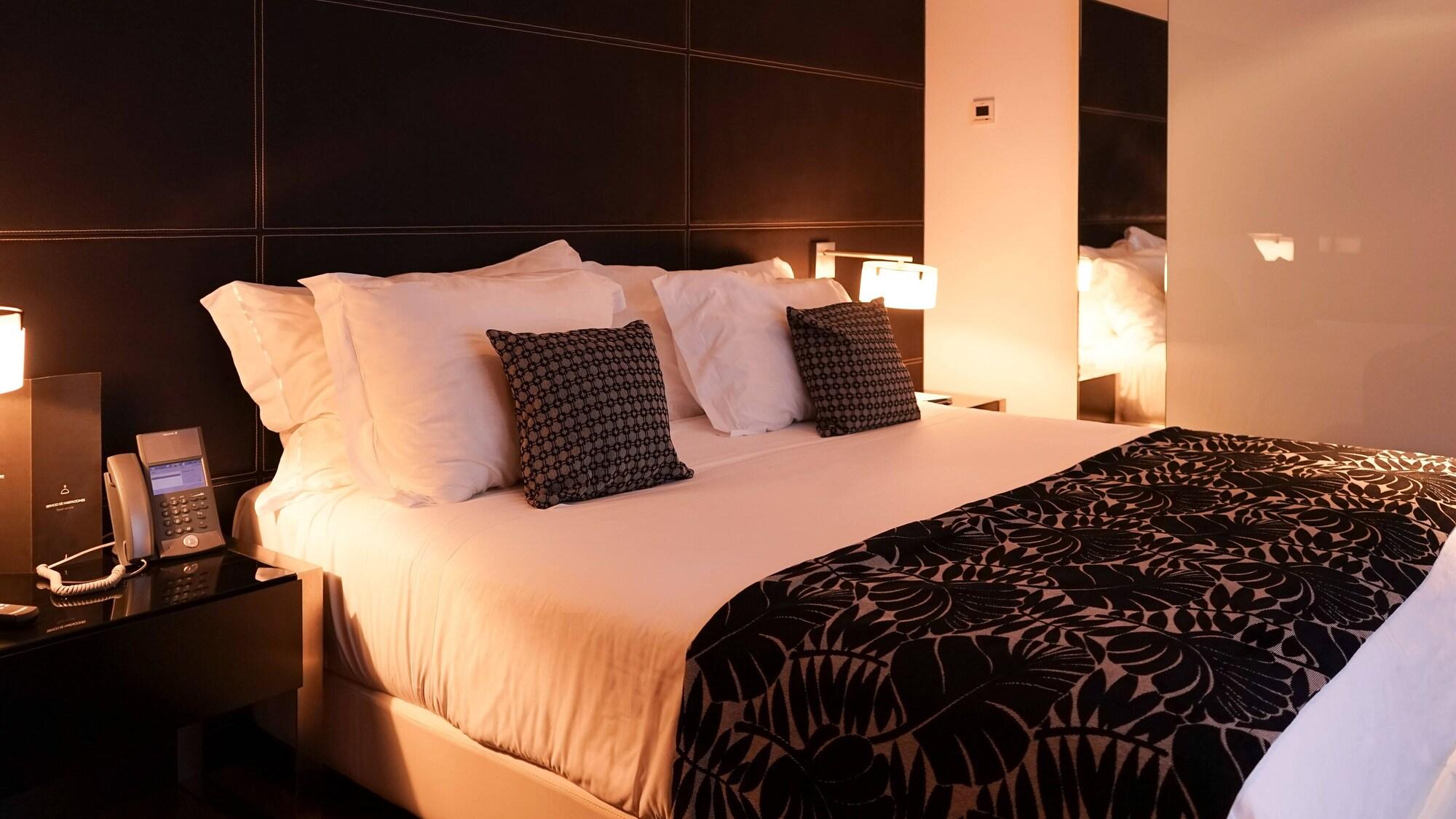 Hotel Inffinit Vigo Exteriör bild