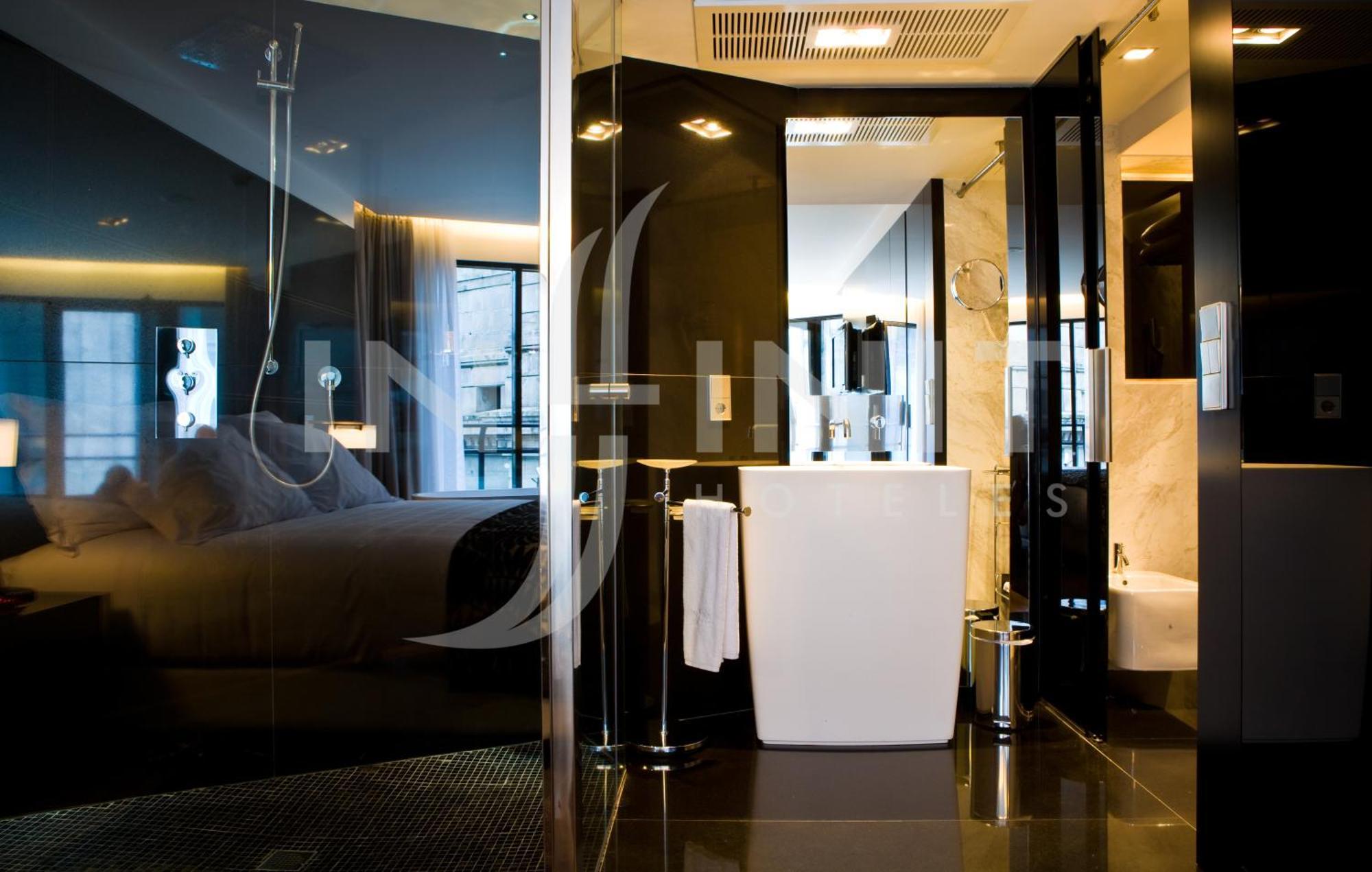 Hotel Inffinit Vigo Rum bild