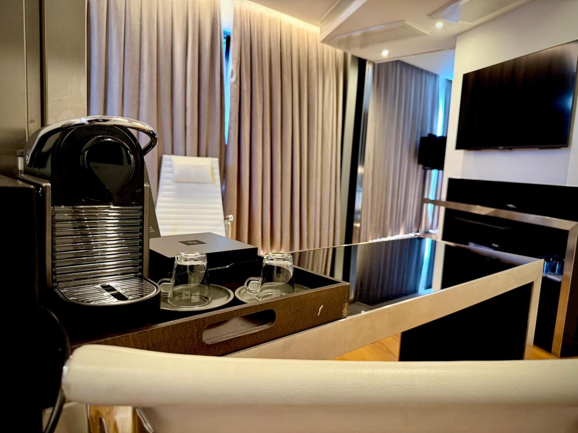 Hotel Inffinit Vigo Exteriör bild