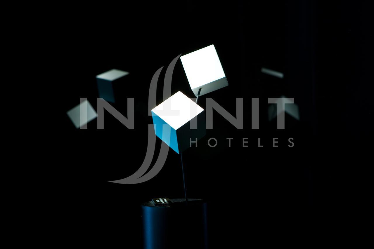 Hotel Inffinit Vigo Exteriör bild