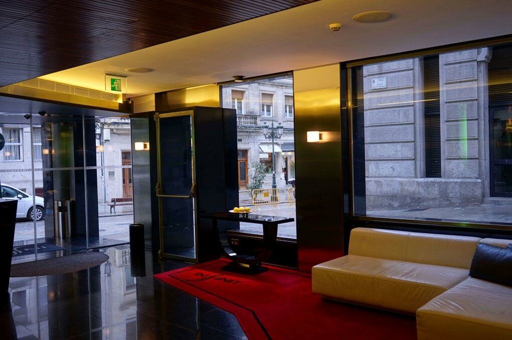 Hotel Inffinit Vigo Exteriör bild