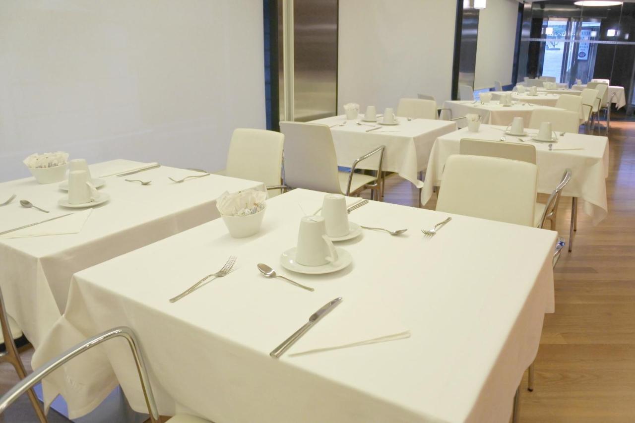 Hotel Inffinit Vigo Exteriör bild
